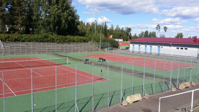 Hakkarin tenniskenttien kuva