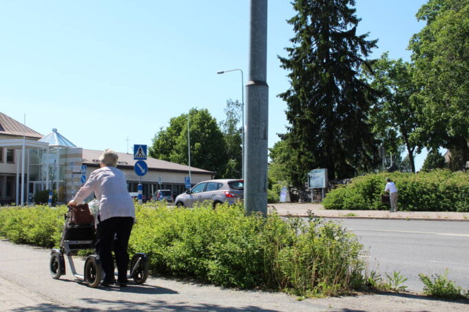 mummo ja potkupyörä