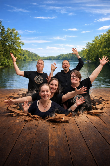 improvisaatioteatteriryhmä Kureliivit ja jaloimmat reidet